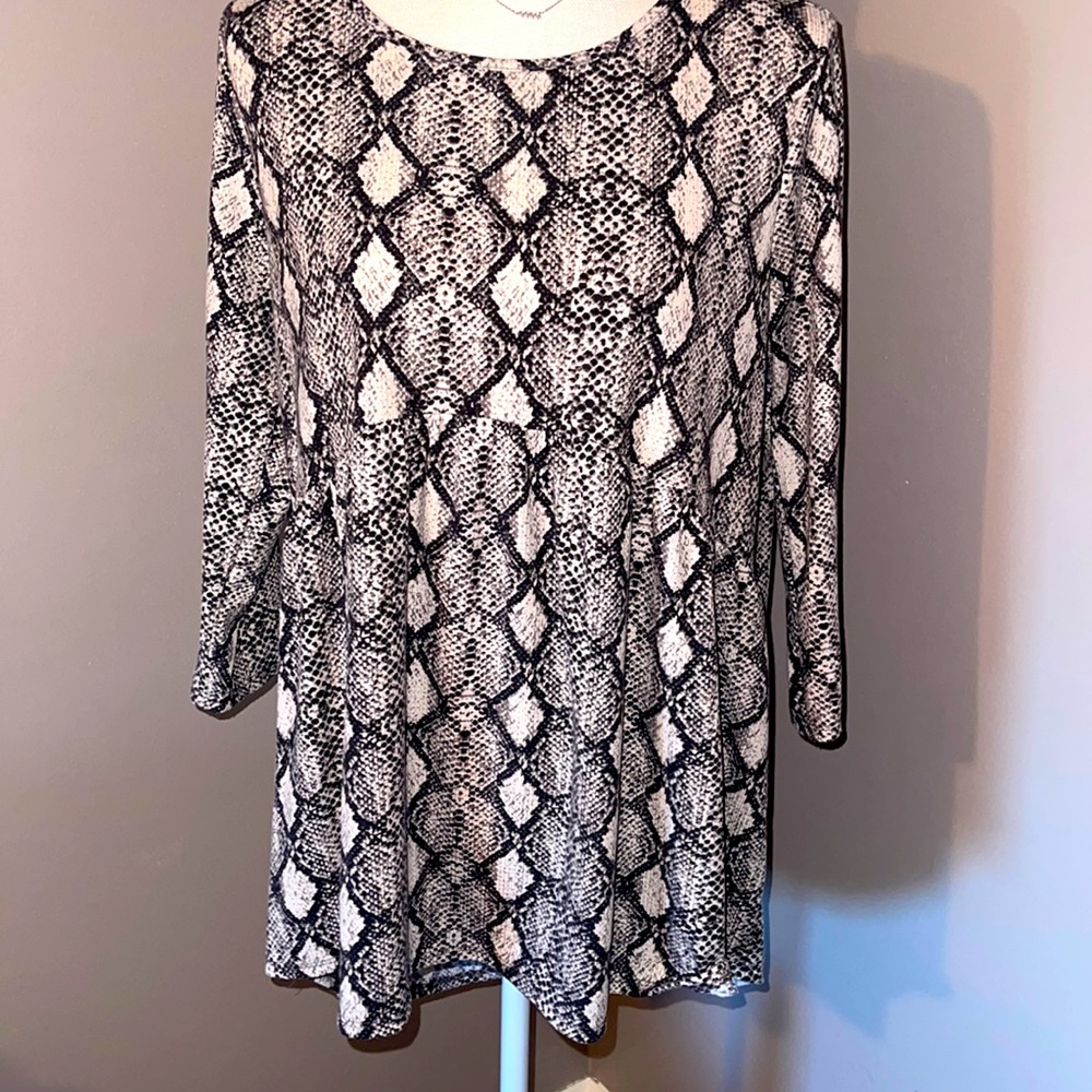 Women’s baby doll top